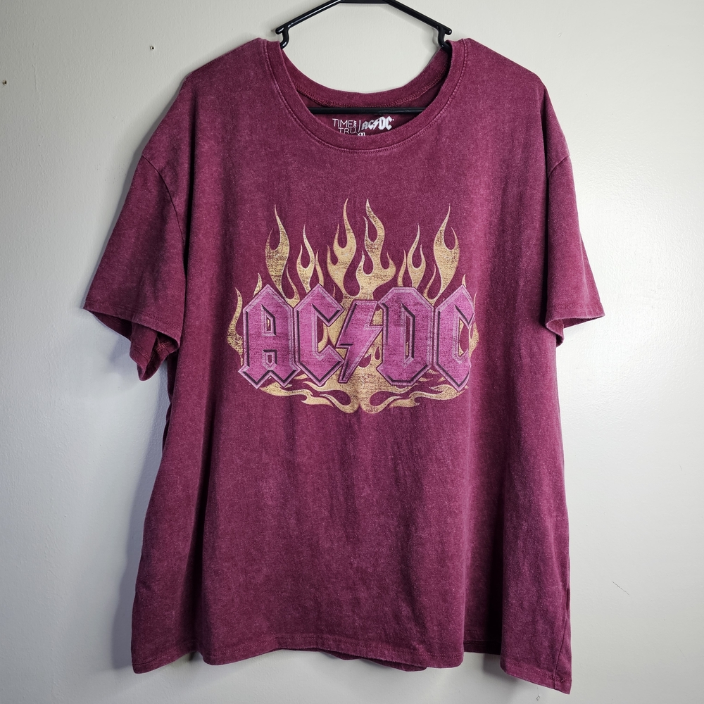 AC/DC Graphic T-Shirt in Burgundy